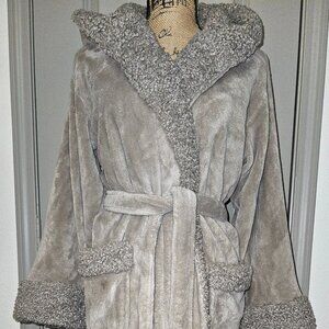Pottery Barn Faux Fur Plush Robe